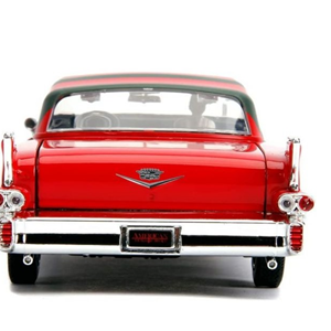 اسباب بازی ماشین فلزی کادیلاک Cadillac1958 و فیگور فردی کروگر با مقیاس 1:24_اسباب بازی